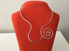 Collana metallo rigida usato  Milano