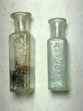 Usado, Antiga 2 garrafas de pomada venenosa para calos e verrugas A. Reingerts 1800s comprar usado  Enviando para Brazil