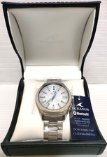 Montre blanche homme d'occasion  Expédié en France
