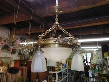 Usado, Candelabro de bronze estilo Luís XVI com xícaras e 3 tulipas N 22 comprar usado  Enviando para Brazil