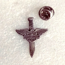 Pin lapel pin d'occasion  Lille-