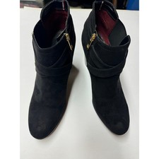 Tommy hilfiger boots for sale  Greenville