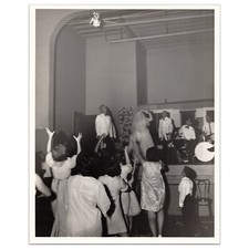 Crowd women catching for sale  Portland