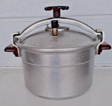 Ancienne cocotte minute d'occasion  Fournols