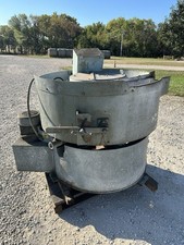 Vibratory finishing mill for sale  Yates Center
