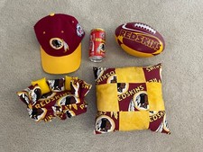 Usado, Pacote de ventilador - Mini sofá e travesseiro/bola personalizados Washington Redskins e chapéu não usado comprar usado  Enviando para Brazil