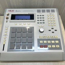 Akai mpc3000 macchina usato Akai mpc3000 macchina usato  Spedire a Italy