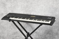 Sintetizzatore korg usato  Spedire a Italy