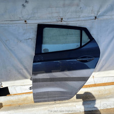 77003b9001 porta post. usato  Italia