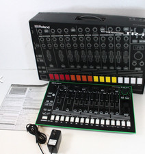 Roland TR-8 AIRA rhythm performer som de bateria com adaptador em funcionamento comprar usado  Enviando para Brazil