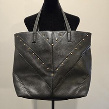 Bueno large black for sale  Mount Orab