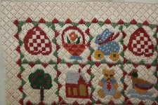 Tapete miniatura para casa de bonecas country padrão feito à mão Petit Point 6 3/8x4 3/8 comprar usado  Enviando para Brazil