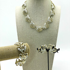 Sarah coventry jewelry for sale  Lawrenceville