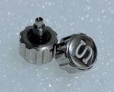 COROA ASSINADA ESTILO MONSTRO (S) PARA SEIKO SKX007 NH35 NH36 (COM HASTE) comprar usado COROA ASSINADA ESTILO MONSTRO (S) PARA SEIKO SKX007 NH35 NH36 (COM HASTE) comprar usado  Enviando para Brazil