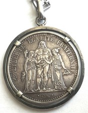 Chaine pendentif 10 d'occasion  La Colle-sur-Loup