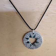 Collier cœur faience d'occasion  Desvres