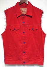 Levi red jean d'occasion  Expédié en Belgium