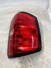 Conjunto de lanterna traseira direita usado serve para: 2019 Chevrolet Silverado 1500 picape chassi comprar usado  Enviando para Brazil