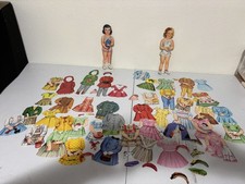 Bonecas de papel Sally Susie com roupas por volta de 1950 comprar usado Bonecas de papel Sally Susie com roupas por volta de 1950 comprar usado  Enviando para Brazil