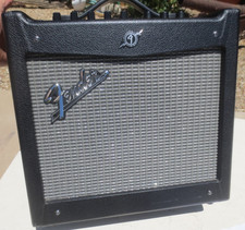 Amplificador de efeitos Fender Mustang I V.2 BOM! comprar usado  Enviando para Brazil