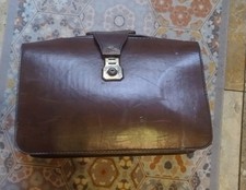 Leather style gladstone for sale Leather style gladstone for sale  LLANELLI