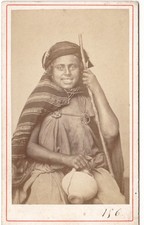 Mulatresse souriant jarre d'occasion  Paris XV