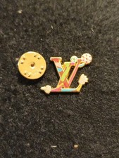 Pin louis vuitton d'occasion  Paris XV