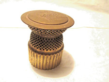 PALHADOR DE CHAMA ANTIGO~~LÂMPADA A ÓLEO MOEDOR comprar usado PALHADOR DE CHAMA ANTIGO~~LÂMPADA A ÓLEO MOEDOR comprar usado  Enviando para Brazil