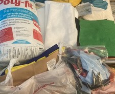 Lote de folhas de feltro, restos, enchimento de fibra - artesanato, arte, acolchoamento comprar usado  Enviando para Brazil