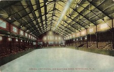Cartão postal ~ Syracuse, Nova York, Arena de pista de patinação no gelo artificial, usado comprar usado  Enviando para Brazil