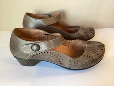 Taos shoes women for sale  Mukwonago