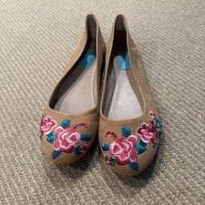 Usado, Sapatilhas bordadas femininas Pioneer bronzeadas tamanho 8 novas sem caixa comprar usado Usado, Sapatilhas bordadas femininas Pioneer bronzeadas tamanho 8 novas sem caixa comprar usado  Enviando para Brazil