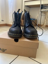 Martens uomo nero usato Martens uomo nero usato  Italia