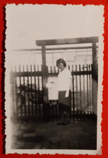 Photo Femme Moto Sur Fond 1940 - 50 C. ( F 27 ) comprar usado  Enviando para Brazil