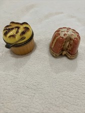 Caixa de bugigangas LIMOGES - Copo custard e fecho de colher de bolo Bundt CONJUNTO DE DOIS Peint Main comprar usado  Enviando para Brazil