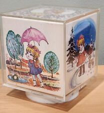 Cubo fotográfico musical rotativo Lucite, toca história de amor (onde começo), Japão comprar usado  Enviando para Brazil