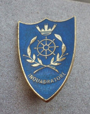 Distintivo smaltato inquadrato usato  Italia