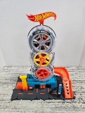 Conjunto de pista de carro de brinquedo Hot Wheels City Super Twist loja de pneus - Apenas estrutura comprar usado  Enviando para Brazil