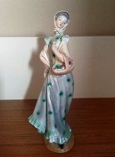 CAMPESINA CON CESTA Figura porcelana, usado comprar usado  Enviando para Brazil