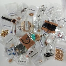 Lote misto revendedor atacado 50 peças acessórios de joias unissex comprar usado Lote misto revendedor atacado 50 peças acessórios de joias unissex comprar usado  Enviando para Brazil