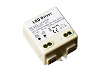 Micro alimentatore trasformato usato  Vetto