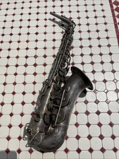 Saxophone numéroté 1ere d'occasion  Bonneval