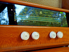 Defiant valve radio for sale  GLASGOW