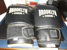 Guantoni boxe neri usato  Sesto San Giovanni