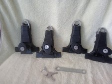 Conjunto de 4 torres YAKIMA 1A rack de teto SARJETA DE CHUVA BARRA REDONDA / CHAVES - CHAVE comprar usado  Enviando para Brazil