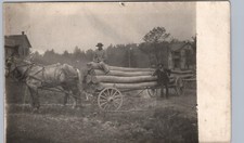 CARTÃO POSTAL FOTO REAL RPPC CAVALO EQUIPE VAGÃO HAULING TREE LOGS c1910 comprar usado  Enviando para Brazil