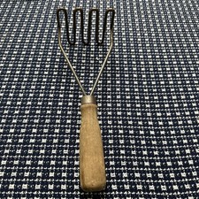 "Triturador de patatas vintage con mango de madera utensilio de cocina antiguo patrón en zig zag 10""" segunda mano  Embacar hacia Mexico