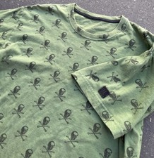 Gráfico Hurley Skull and Bones All Over Print Cyber Y2K tamanho L estilo aflição, usado comprar usado  Enviando para Brazil