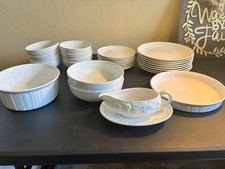 Mainstays dishes sets for sale  Phoenix
