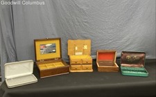 Grouping decorative jewelry for sale  Columbus